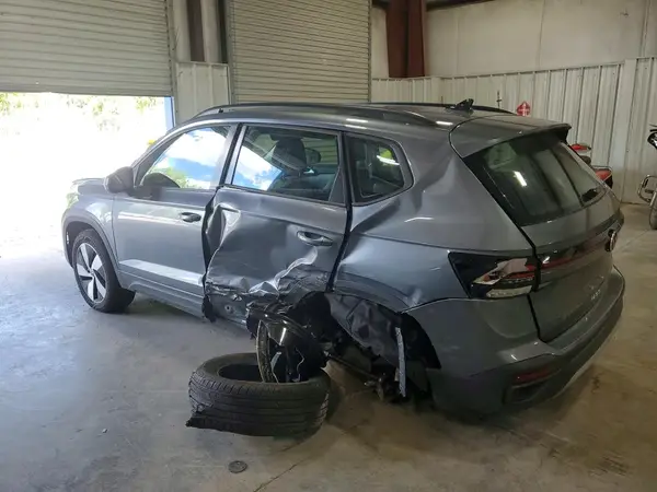3VV8C7B21SM060081 2025 VOLKSWAGEN TAOS - Image 2