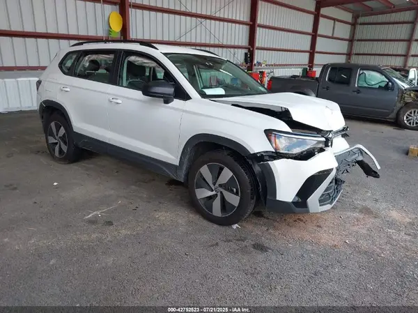 3VV8C7B23SM035618 2025 VOLKSWAGEN TAOS - Image 1