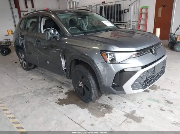 3VV8C7B24SM030914 2025 VOLKSWAGEN TAOS - Image 1
