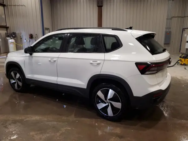 3VV8C7B24SM047230 2025 VOLKSWAGEN TAOS - Image 2