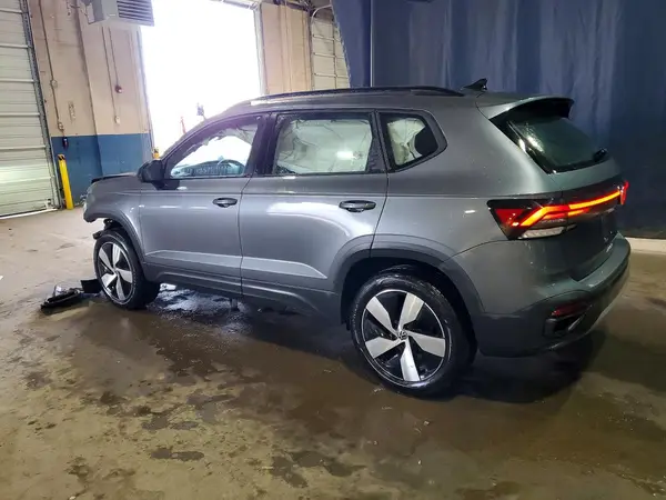 3VV8C7B26SM035497 2025 VOLKSWAGEN TAOS - Image 2