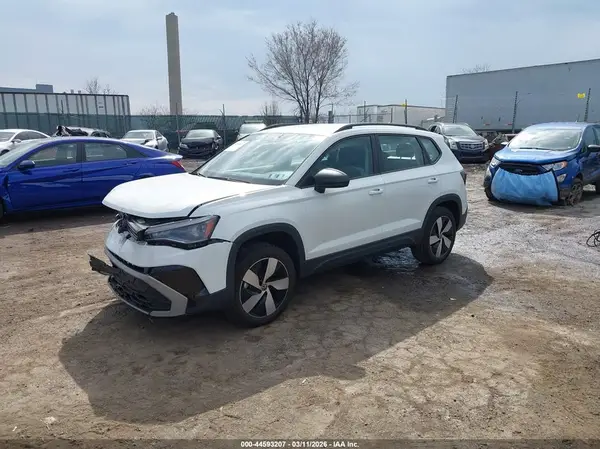 3VV8C7B27SM014061 2025 VOLKSWAGEN TAOS - Image 2