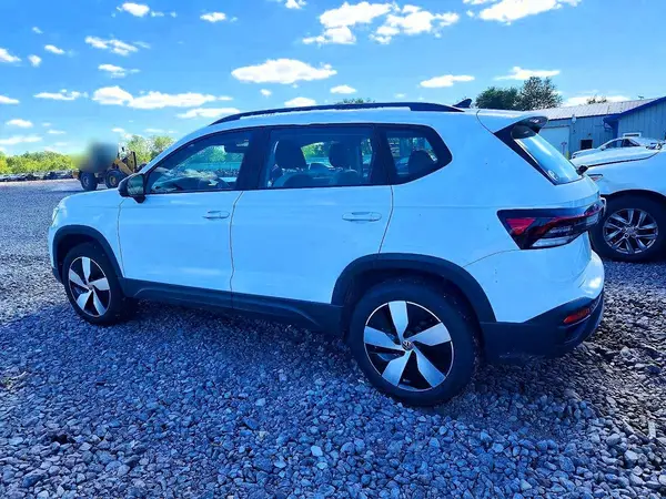 3VV8C7B27SM048873 2025 VOLKSWAGEN TAOS - Image 2