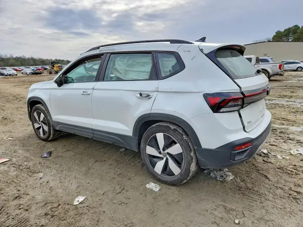 3VV8C7B27SM076429 2025 VOLKSWAGEN TAOS - Image 2