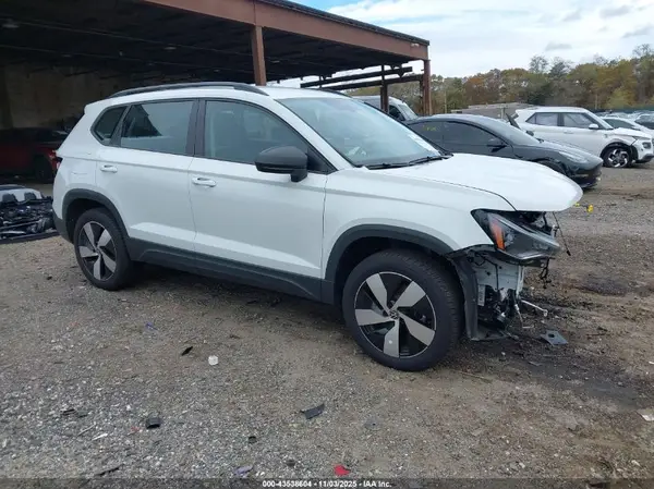 3VV8C7B28SM015770 2025 VOLKSWAGEN TAOS - Image 1