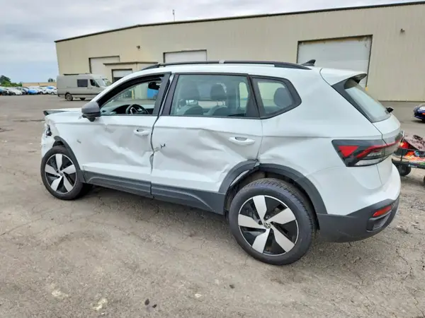 3VV8C7B28SM036828 2025 VOLKSWAGEN TAOS - Image 2