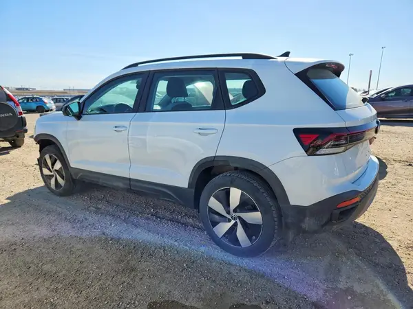3VV8C7B28TM004902 2026 VOLKSWAGEN TAOS - Image 2