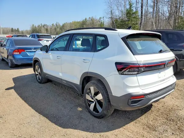 3VV8C7B29SM024056 2025 VOLKSWAGEN TAOS - Image 2