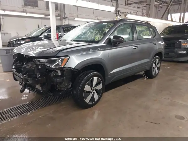 3VV8C7B29SM029225 2025 VOLKSWAGEN TAOS - Image 2