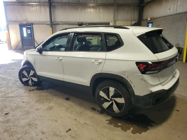 3VV8C7B2XSM021389 2025 VOLKSWAGEN TAOS - Image 2