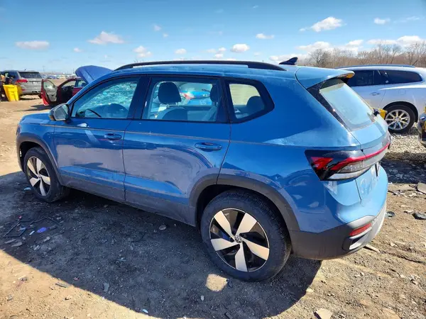 3VV8C7B2XSM051539 2025 VOLKSWAGEN TAOS - Image 2