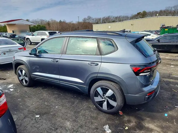 3VV8C7B2XSM082550 2025 VOLKSWAGEN TAOS - Image 2
