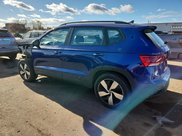 3VV8X7B21RM036121 2024 VOLKSWAGEN TAOS - Image 2