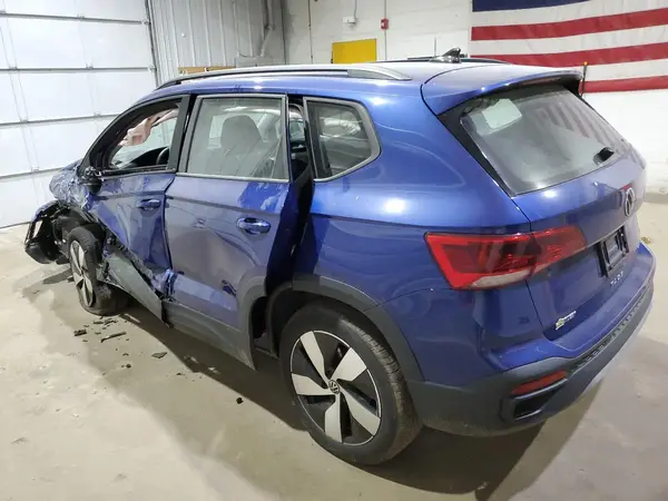 3VV8X7B21RM078367 2024 VOLKSWAGEN TAOS - Image 2