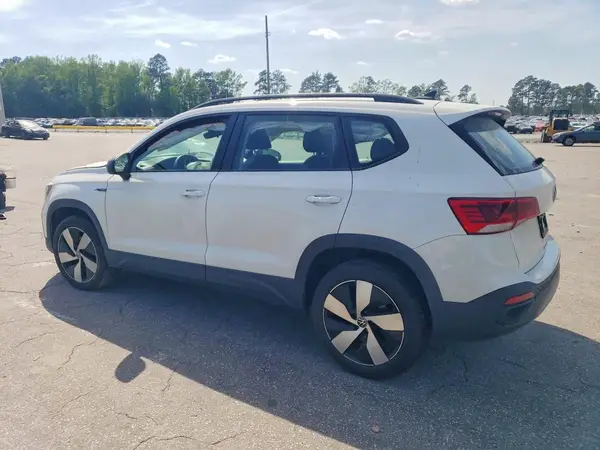 3VV8X7B23RM018767 2024 VOLKSWAGEN TAOS - Image 2