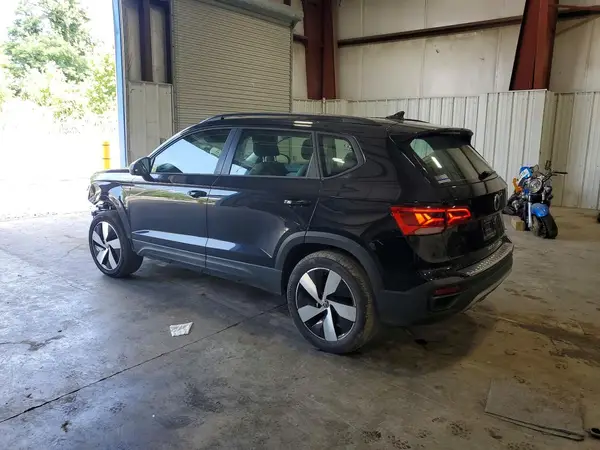 3VV8X7B23RM070173 2024 VOLKSWAGEN TAOS - Image 2