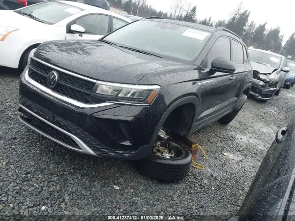 3VV8X7B23RM072084 2024 VOLKSWAGEN TAOS - Image 2