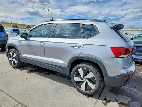 3VV8X7B23RM112177 2024 VOLKSWAGEN TAOS - Image 2