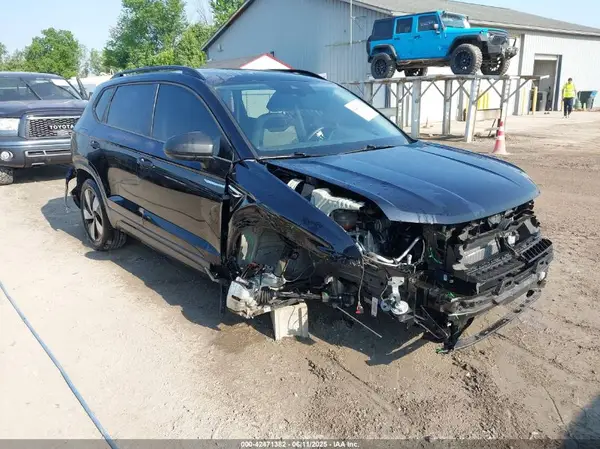 3VV8X7B23RM113989 2024 VOLKSWAGEN TAOS - Image 1