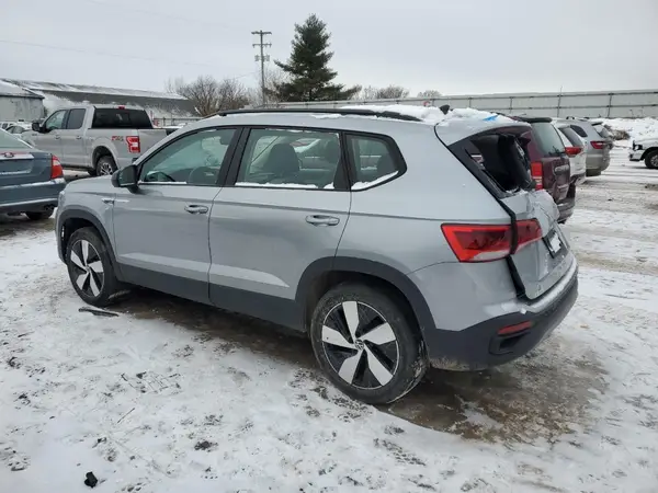 3VV8X7B24RM040969 2024 VOLKSWAGEN TAOS - Image 2
