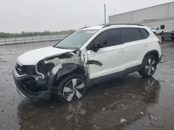 3VV8X7B24RM124807 2024 VOLKSWAGEN TAOS - Image 1