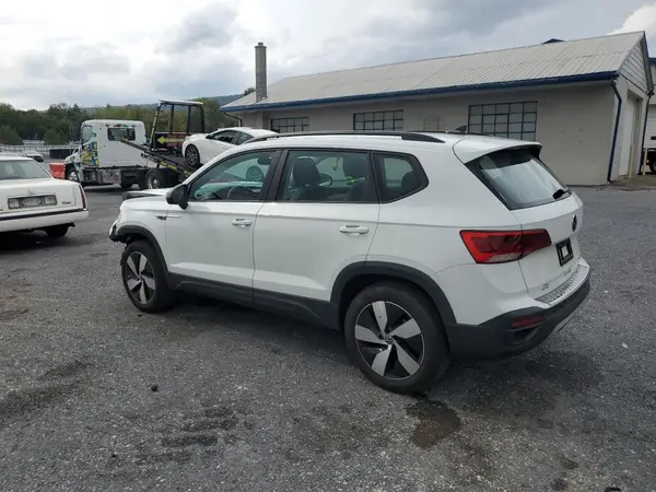 3VV8X7B26RM017161 2024 VOLKSWAGEN TAOS - Image 2