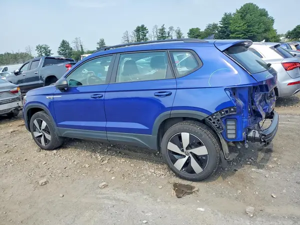 3VV8X7B26RM040326 2024 VOLKSWAGEN TAOS - Image 2