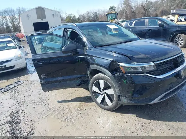 3VV8X7B26RM069065 2024 VOLKSWAGEN TAOS - Image 1