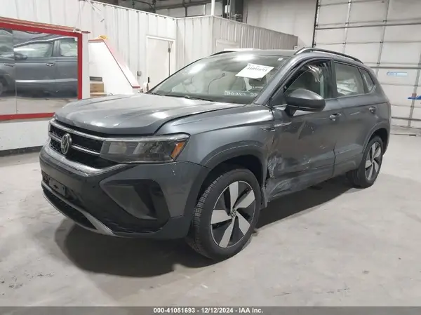 3VV8X7B27RM022384 2024 VOLKSWAGEN TAOS - Image 2