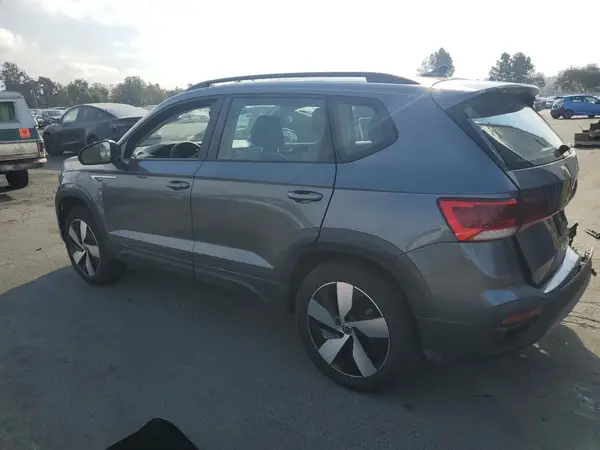3VV8X7B27RM041615 2024 VOLKSWAGEN TAOS - Image 2