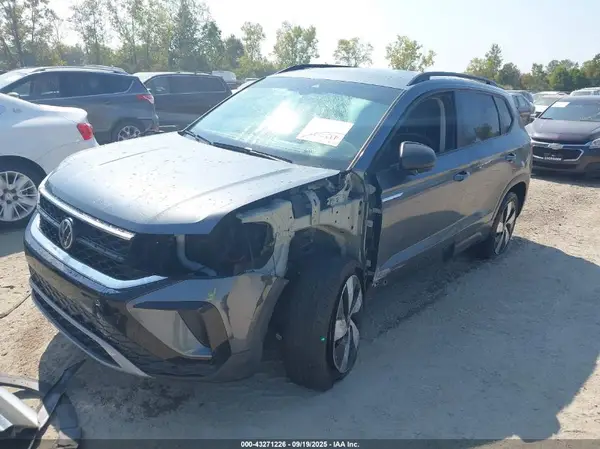 3VV8X7B27RM061105 2024 VOLKSWAGEN TAOS - Image 2