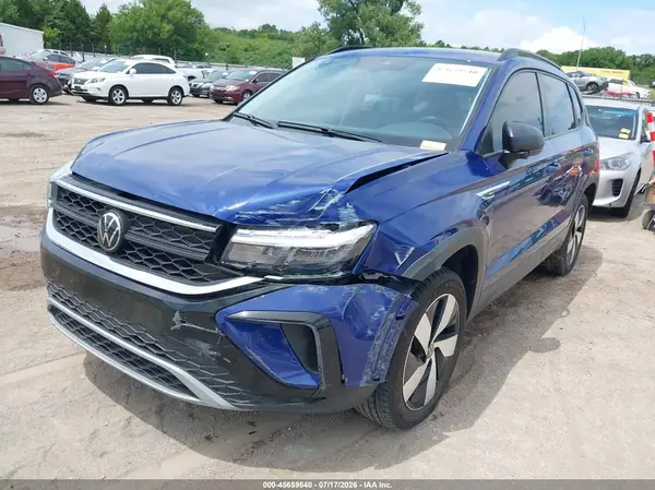 3VV8X7B27RM126860 2024 VOLKSWAGEN TAOS - Image 2