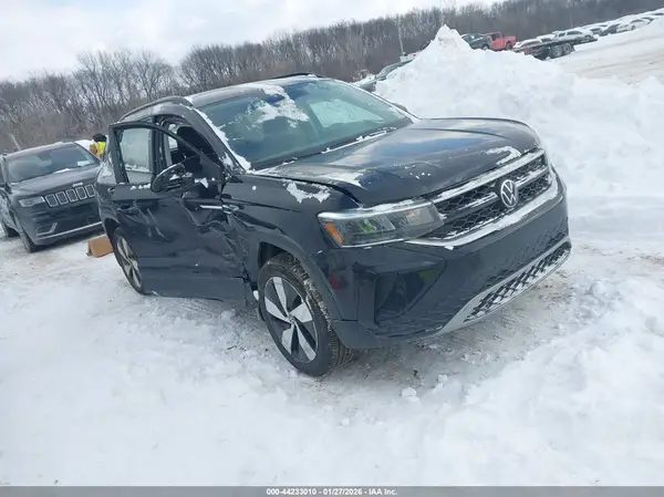 3VV8X7B28RM038108 2024 VOLKSWAGEN TAOS - Image 1