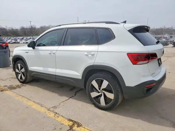 3VV8X7B28RM062960 2024 VOLKSWAGEN TAOS - Image 2