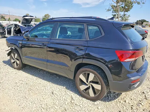 3VV8X7B29RM015601 2024 VOLKSWAGEN TAOS - Image 2
