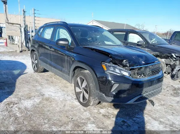 3VV8X7B29RM040708 2024 VOLKSWAGEN TAOS - Image 1