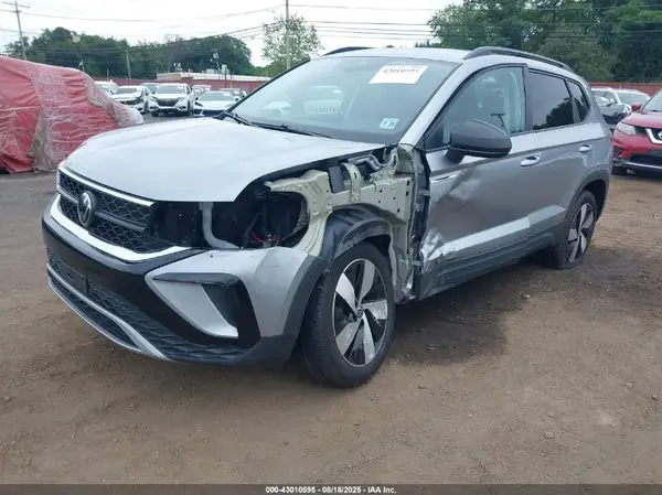 3VV8X7B29RM080643 2024 VOLKSWAGEN TAOS - Image 2