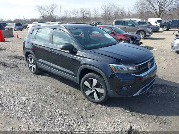 3VV8X7B2XRM018507 2024 VOLKSWAGEN TAOS - Image 1