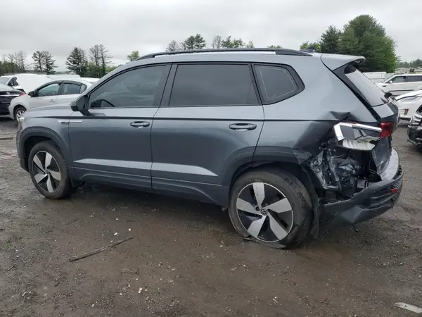 3VV8X7B2XRM062720 2024 VOLKSWAGEN TAOS - Image 2