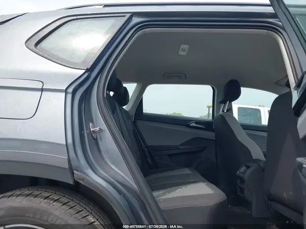 3VV8X7B2XRM063477 2024 VOLKSWAGEN TAOS - Image 8