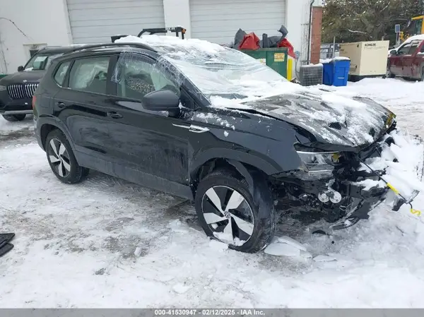 3VV8X7B2XRM116887 2024 VOLKSWAGEN TAOS - Image 1