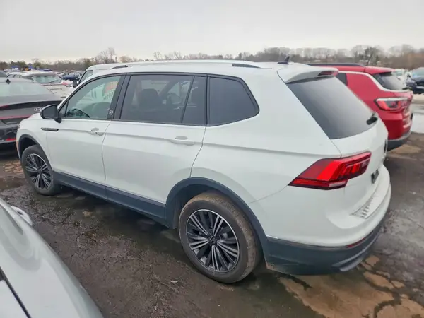 3VVAB7AX4RM216657 2024 VOLKSWAGEN TIGUAN - Image 2