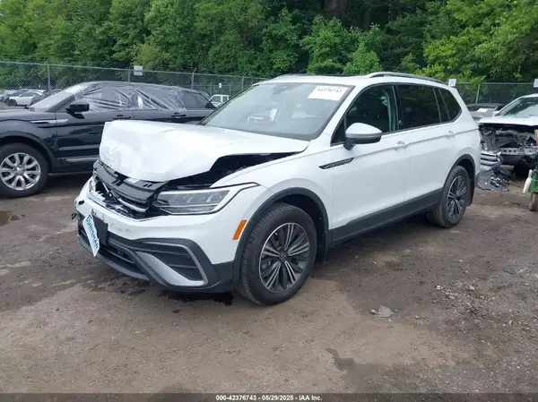 3VVAB7AX5RM219809 2024 VOLKSWAGEN TIGUAN - Image 2