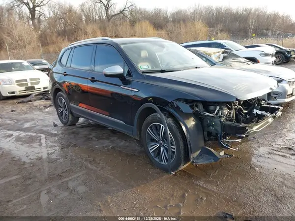 3VVAB7AX5RM223018 2024 VOLKSWAGEN TIGUAN - Image 1