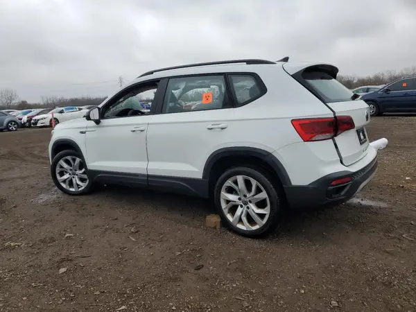 3VVAX7B20PM330351 2023 VOLKSWAGEN TAOS - Image 2