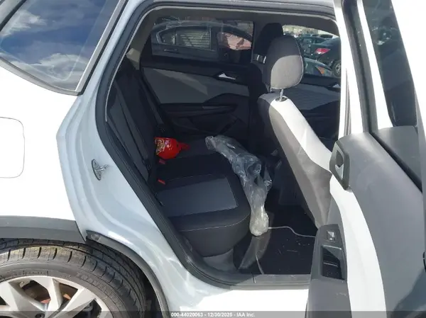 3VVAX7B20PM331323 2023 VOLKSWAGEN TAOS - Image 8