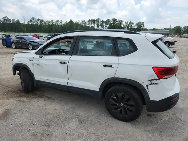 3VVAX7B22NM042599 2022 VOLKSWAGEN TAOS - Image 2