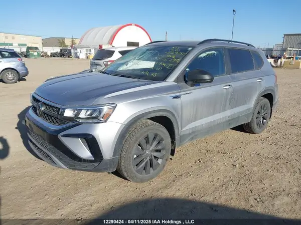 3VVAX7B22NM086733 2022 VOLKSWAGEN TAOS - Image 2
