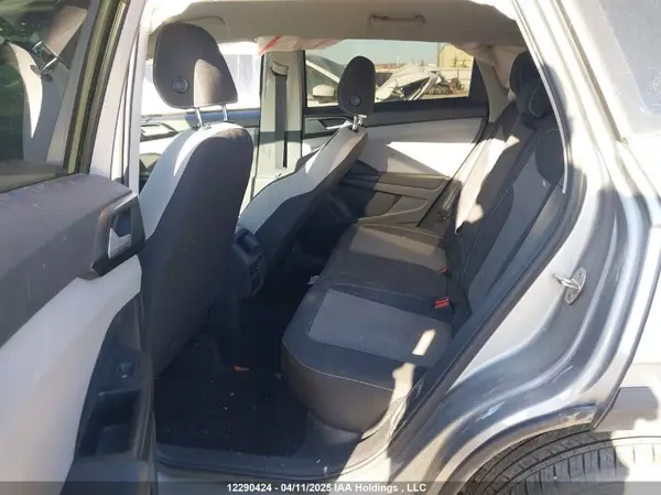 3VVAX7B22NM086733 2022 VOLKSWAGEN TAOS - Image 8