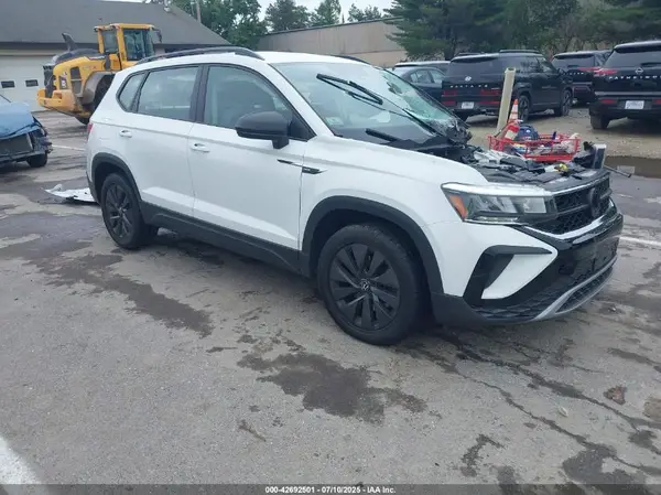 3VVAX7B22NM096324 2022 VOLKSWAGEN TAOS - Image 1